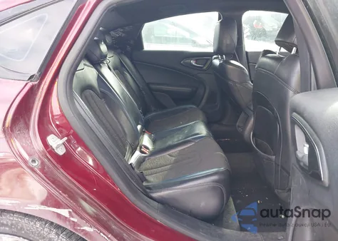 2015 Chrysler 200 S из США, поврежденный, VIN 1C3CCCBB1FN584977